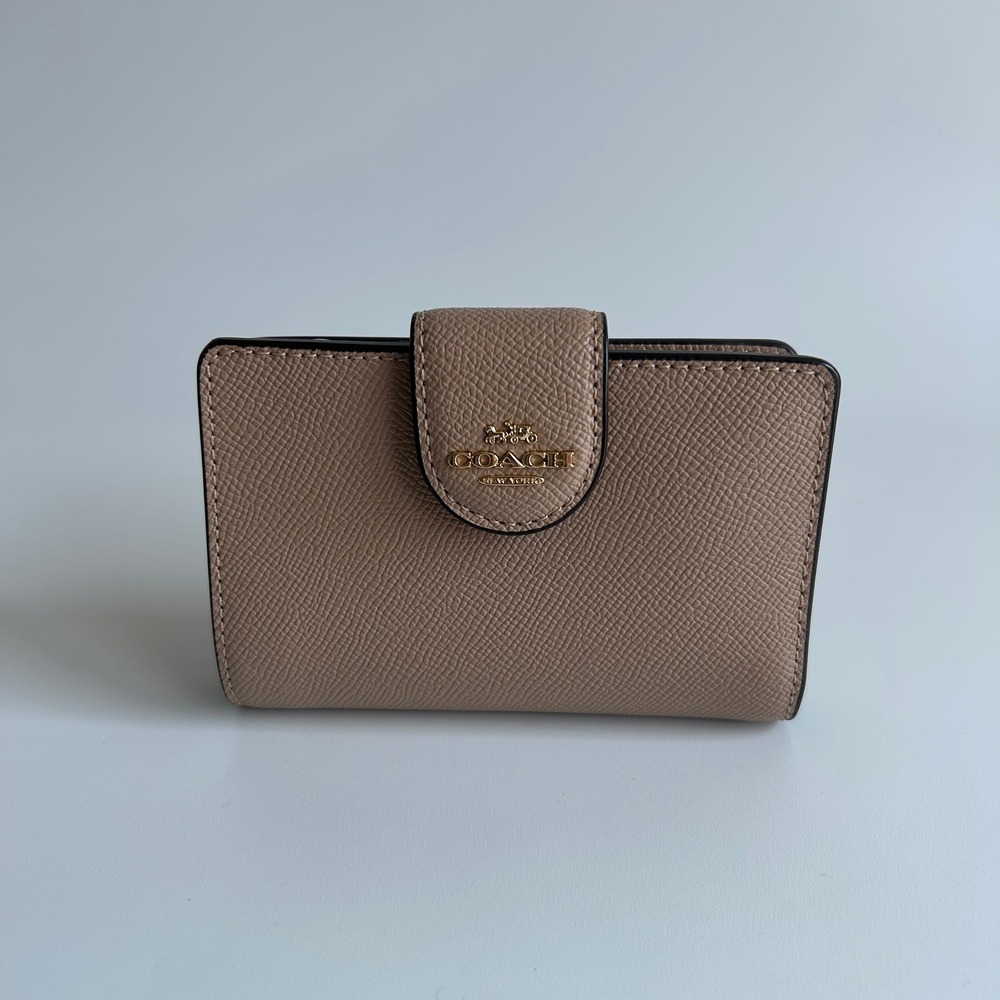 Coach Medium Corner Zip Wallet Taupe Beige Crossgrain Leather 6390